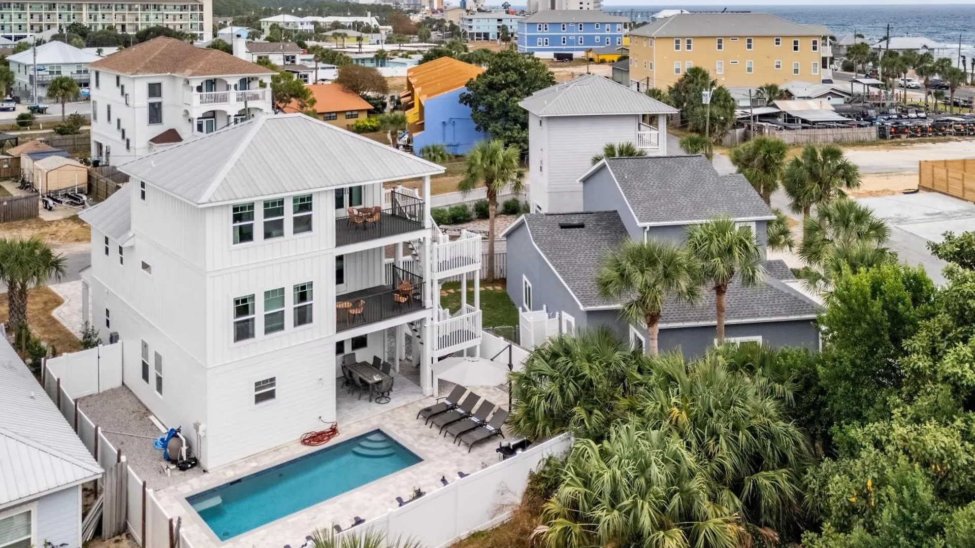 Holiday home Modern 5Bdr W Private Pool 2 Min Walk To The Beach Montoute By Avantstay Panama City Beach United States