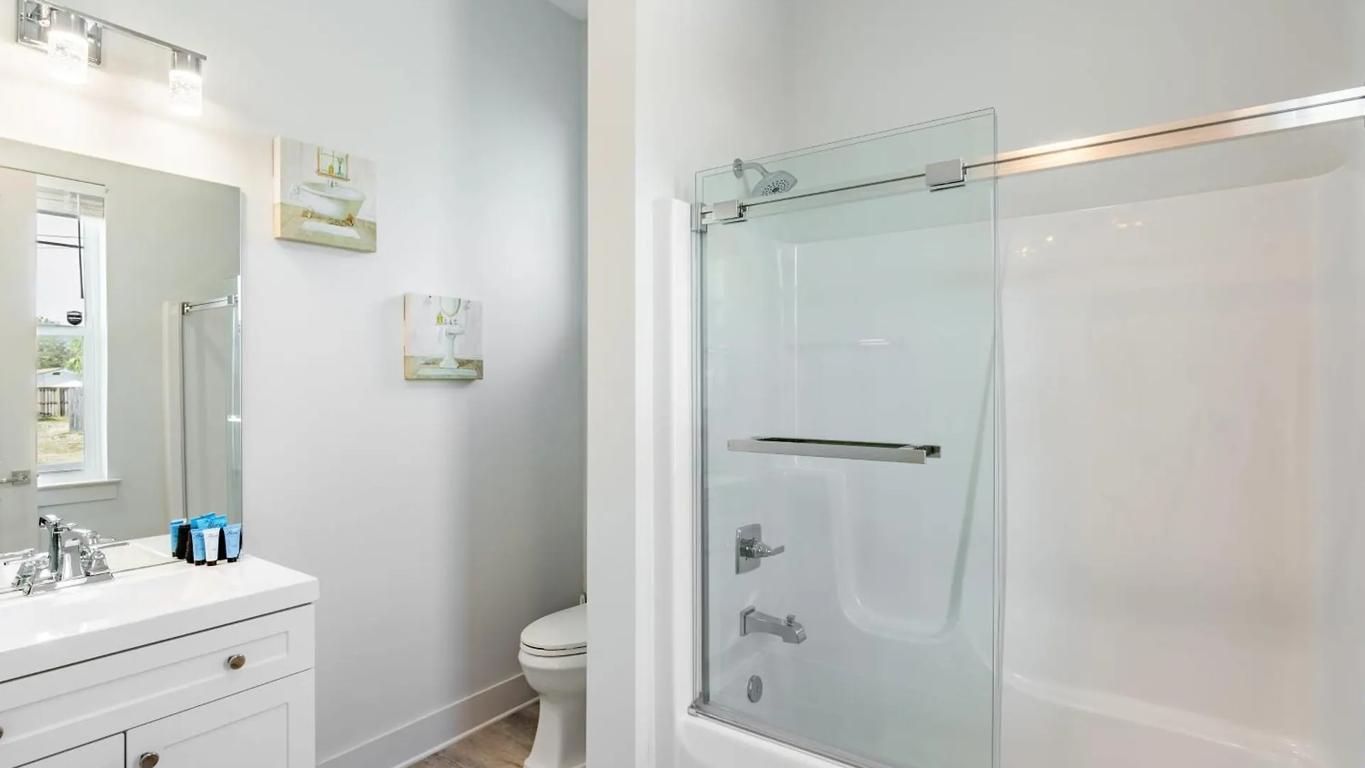 Modern 5Bdr W Private Pool 2 Min Walk To The Beach Montoute By Avantstay Panama City Beach