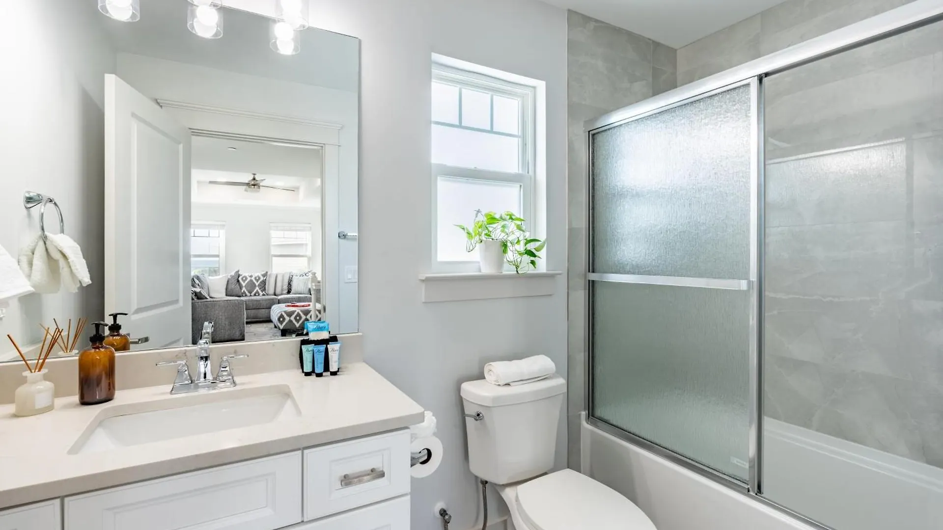Modern 5Bdr W Private Pool 2 Min Walk To The Beach Montoute By Avantstay Panama City Beach Σπίτι διακοπών