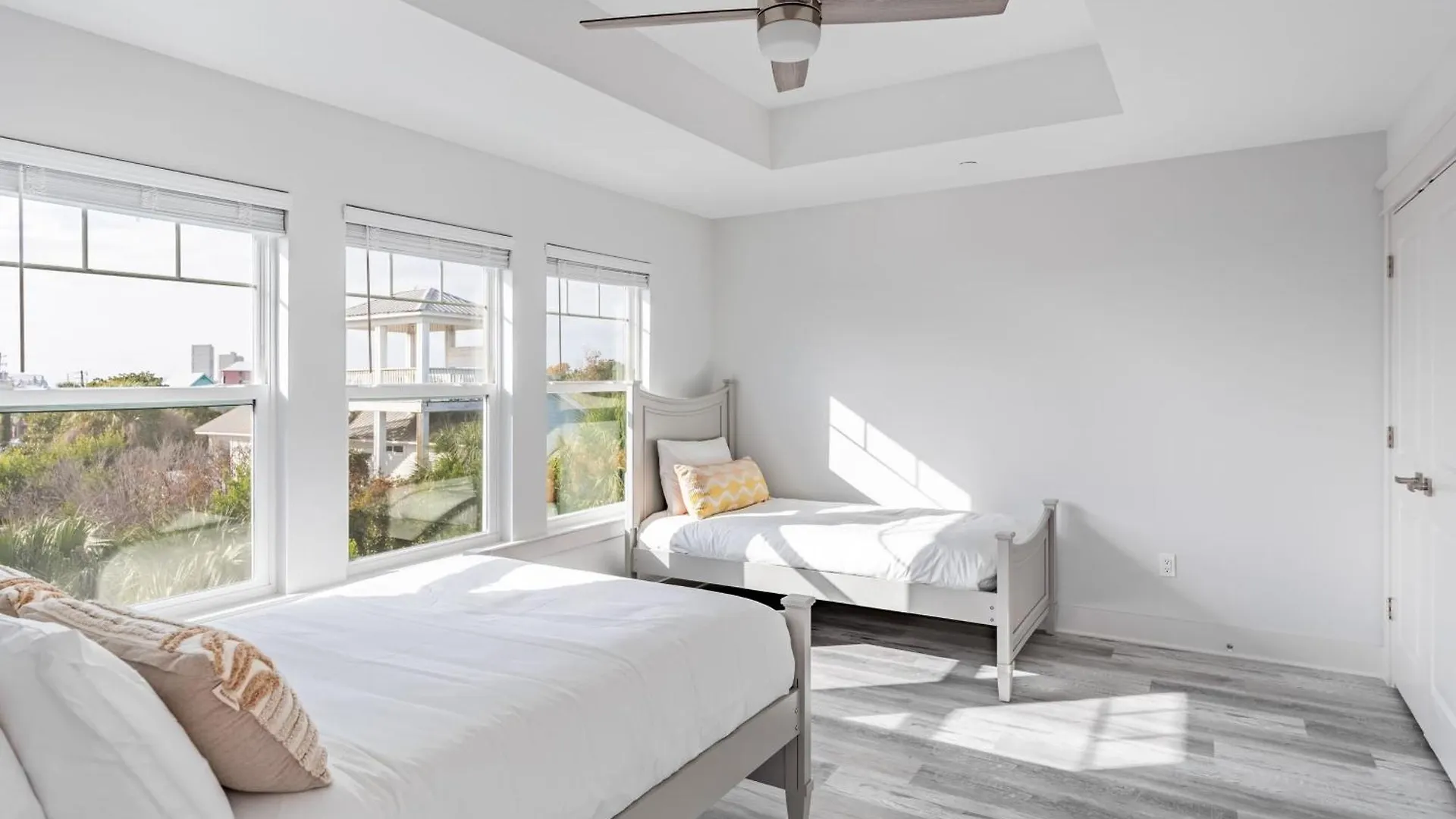 Modern 5Bdr W Private Pool 2 Min Walk To The Beach Montoute By Avantstay Panama City Beach 0*,  Ηνωμένες Πολιτείες της Αμερικής